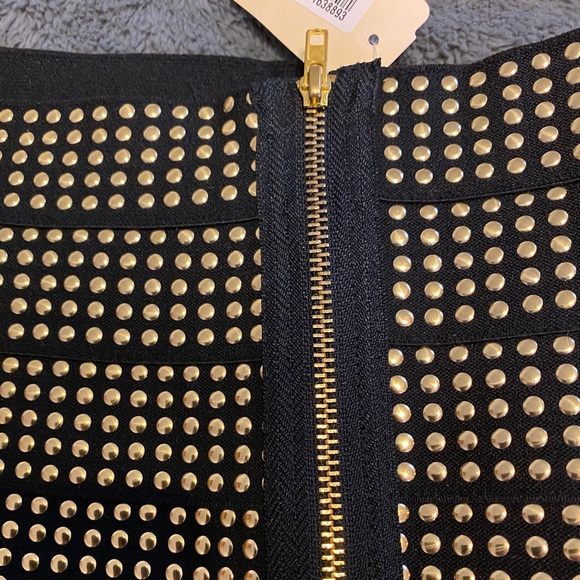 Studded skirt 🖤 - Picture 4 of 5